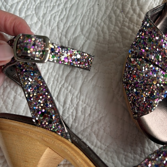 Gorgeous Betsy Johnson, sequin, scrappy heels, size 6 - Picture 9 of 11